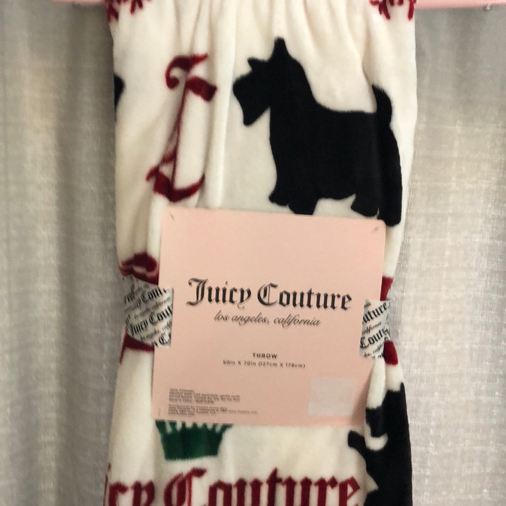 Juicy Couture Scottie throw blanket 50x 70 inches